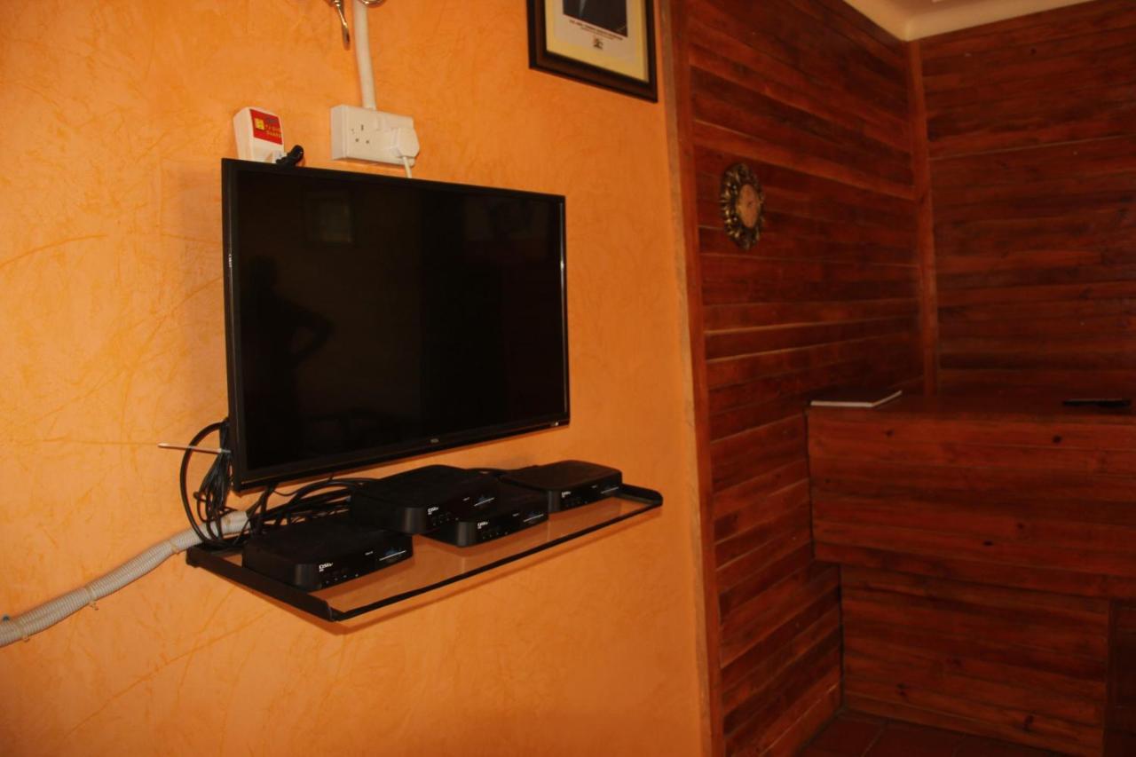 Saltek Forest Cottages Masindi Exterior foto